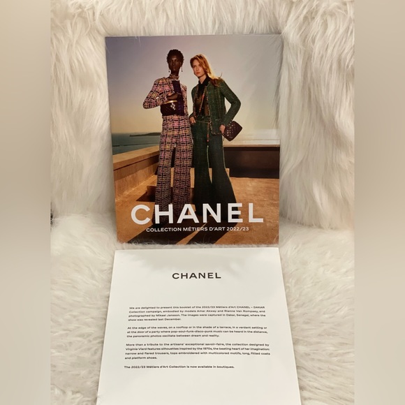 Auth New Chanel 2022/2023 Metiers D’Art book - Picture 3 of 4